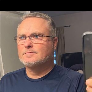 Meet your Posher, Loren